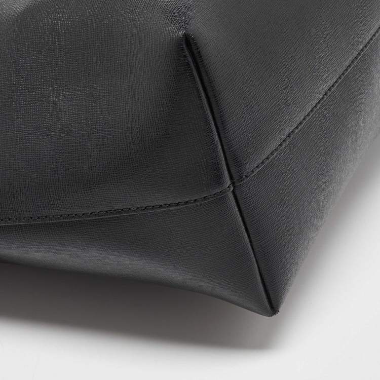 مملوكة مسبقًا Fendi Black/Peach Leather Monster Roll Tote