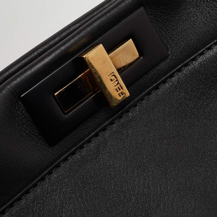 Pre Owned Fendi Black Leather Regular Peekaboo Top Handle Bag