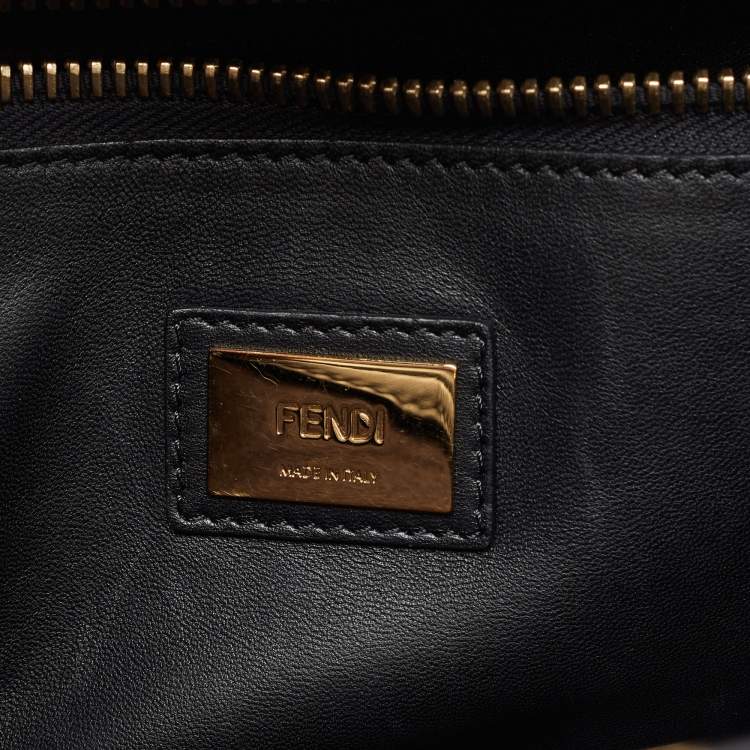 Pre Owned Fendi Black Leather Regular Peekaboo Top Handle Bag