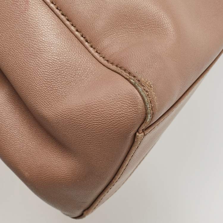 Pre Owned Fendi Beige Leather Mini Peekaboo Top Handle Bag
