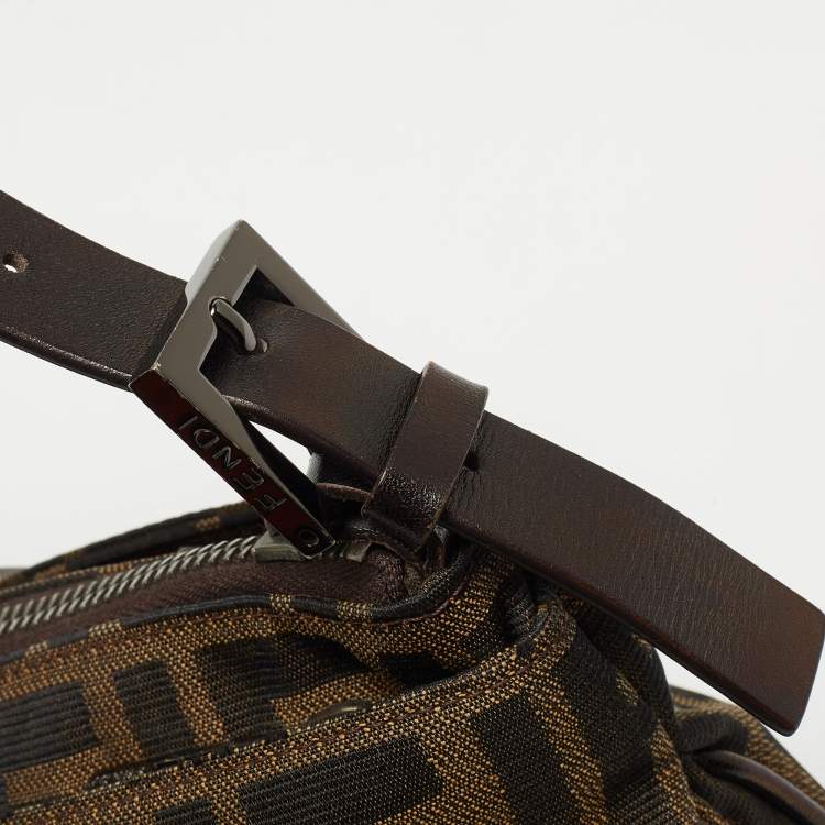 Pre Owned Fendi Dark Brown/Tobacco Zucca Canvas Zip Baguette Bag