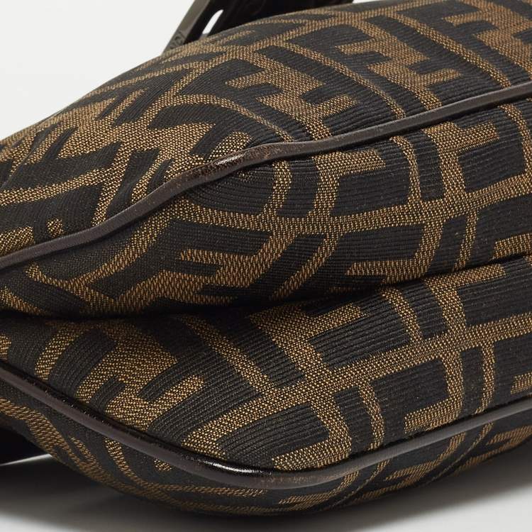 Pre Owned Fendi Dark Brown/Tobacco Zucca Canvas Zip Baguette Bag