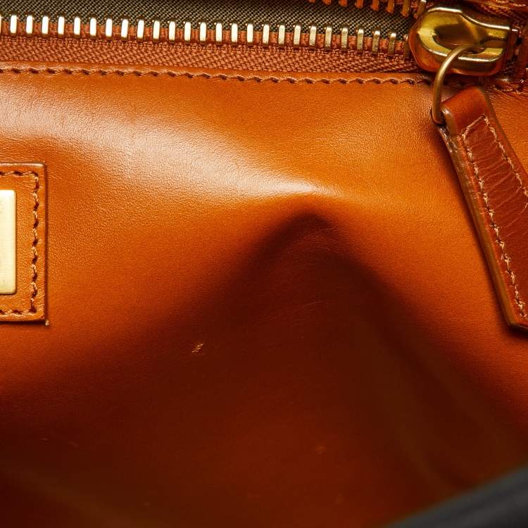 Pre Owned Fendi Black Leather Large Peekaboo Top Handle Bag