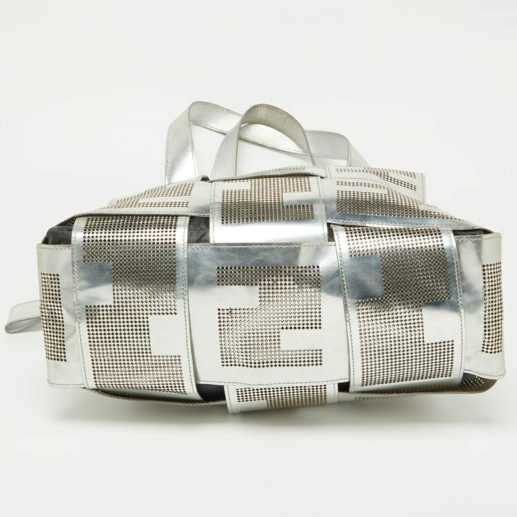 Pre Owned Fendi Silver Perforated Patent Leather Crossword Grande Bag