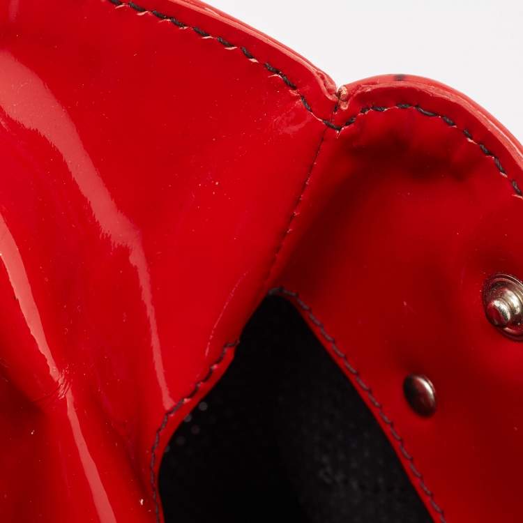 Pre Owned Fendi Red Perforated Patent Leather De Jour Tote