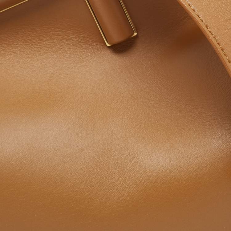 مملوكة مسبقًا Fendi Brown Leather Medium Fendi First Shoulder Bag