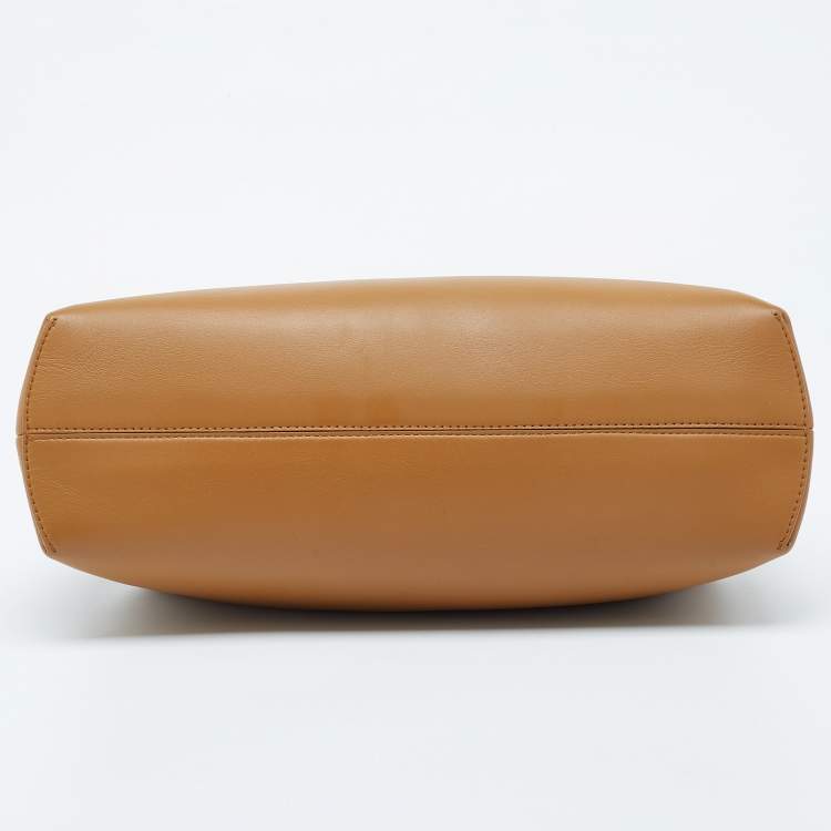 مملوكة مسبقًا Fendi Brown Leather Medium Fendi First Shoulder Bag