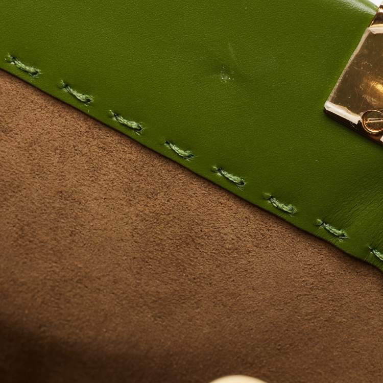 Pre Owned Fendi Green Leather Medium Sunshine Tote