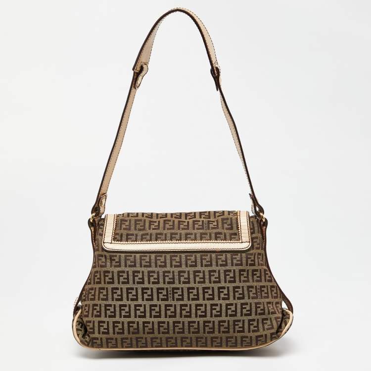 مملوكة مسبقًا Fendi Beige Zucchino Fabric and Leather Logo Flap Bag