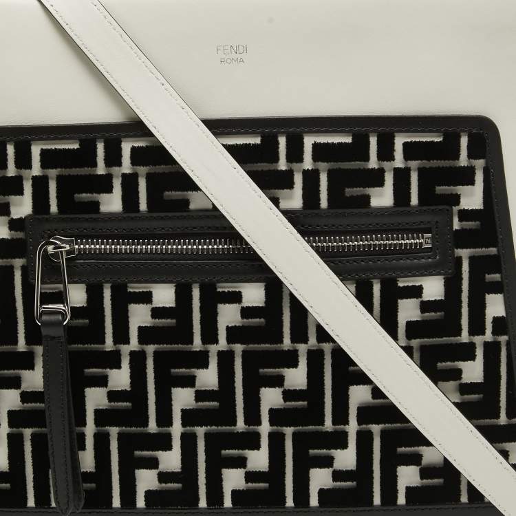 مملوكة مسبقًا Fendi White/Black Leather and Velvet FF Runaway Top Handle Bag
