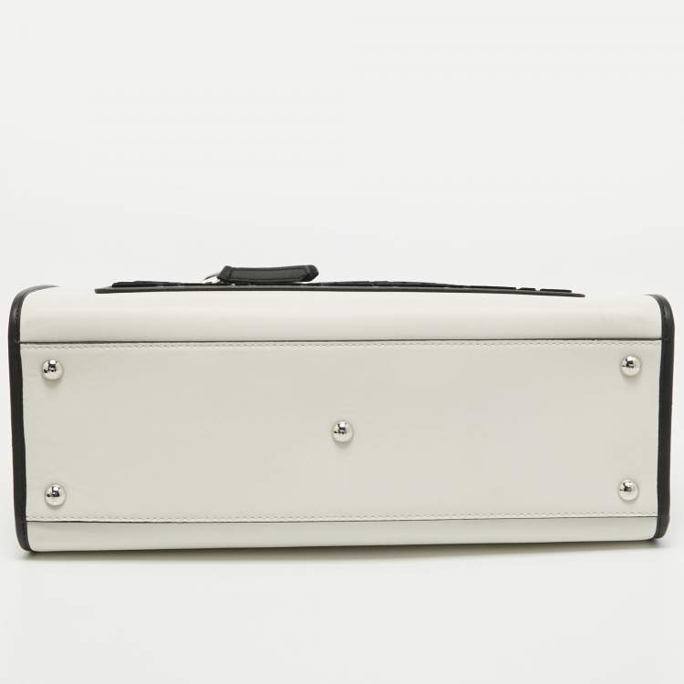 مملوكة مسبقًا Fendi White/Black Leather and Velvet FF Runaway Top Handle Bag