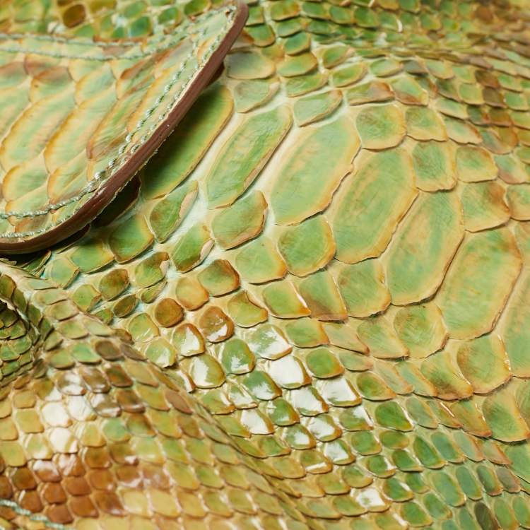 Pre Owned Fendi Green/Beige Python B Shoulder Bag