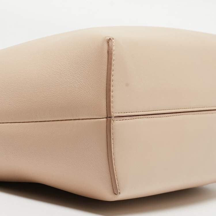 Pre Owned Fendi Beige Leather Medium First Shoulder Bag