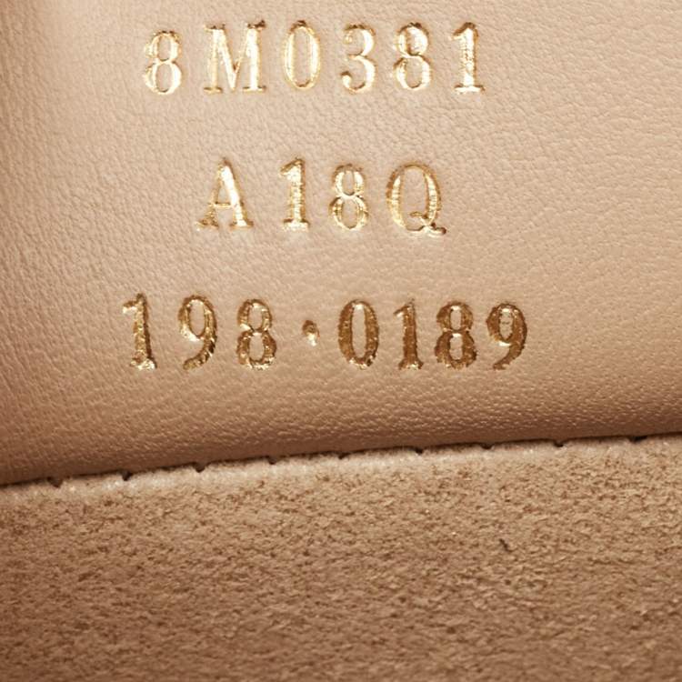 Pre Owned Fendi Pink Leather Mini Scalloped Kan I Shoulder Bag