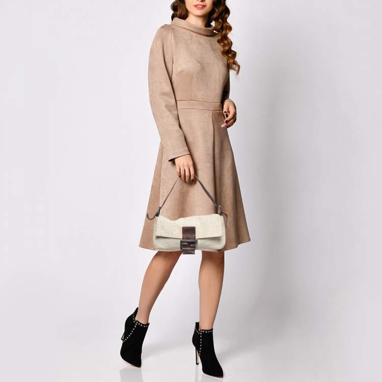 Pre Owned Fendi Beige/Brown Zucca Canvas and Leather Vintage Baguette Bag