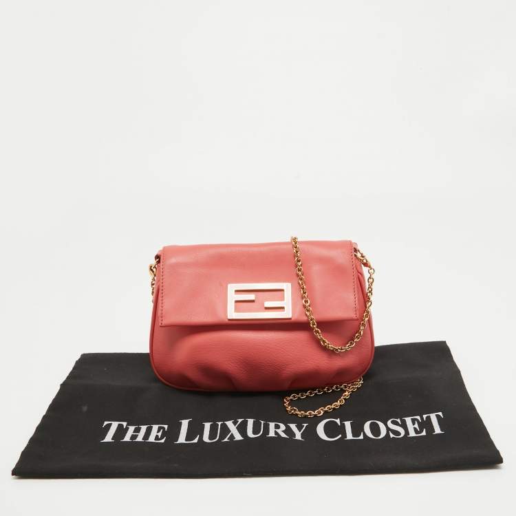 Pre Owned Fendi Coral Pink Leather Fendista Chain Bag