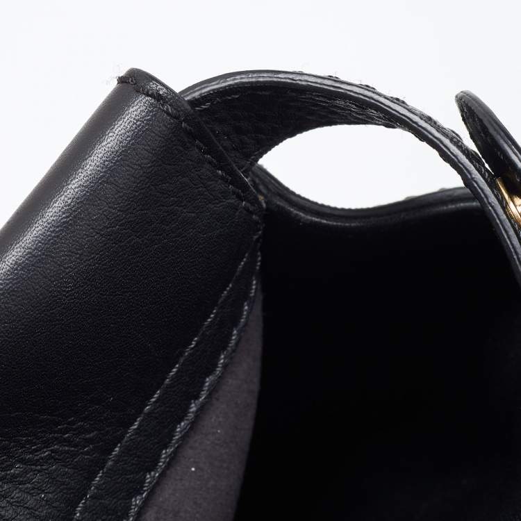 Pre Owned Fendi Black Leather Regular Peekaboo Top Handle Bag