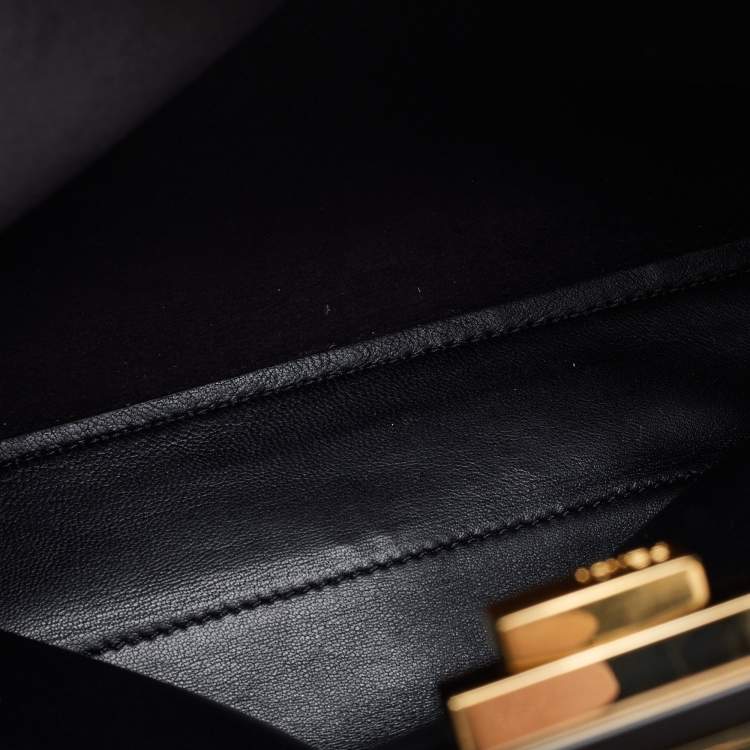 Pre Owned Fendi Black Leather Regular Peekaboo Top Handle Bag