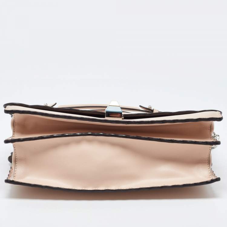 Pre Owned Fendi Peach Scalloped Leather Medium Kan I Shoulder Bag
