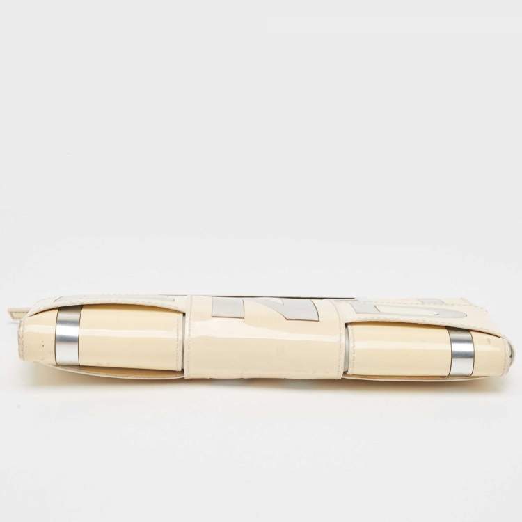 Pre Owned Fendi Cream/Silver Patent Leather Crossword Clutch