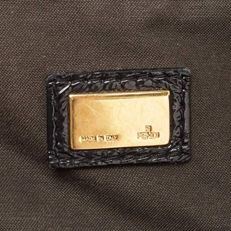 Pre Owned Fendi Black Patent Leather Large Convertible Baguette Bag