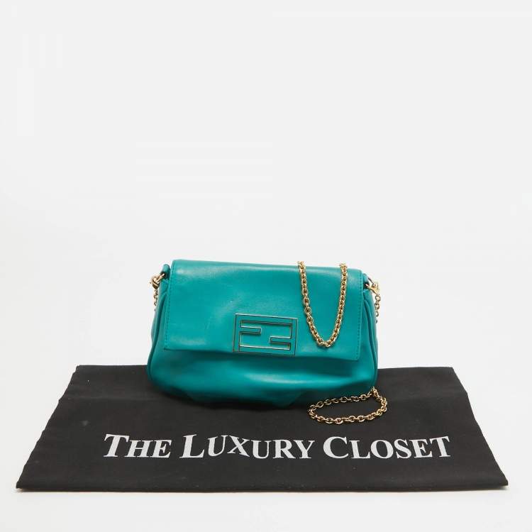 Pre Owned Fendi Green Leather Fendista Chain Clutch