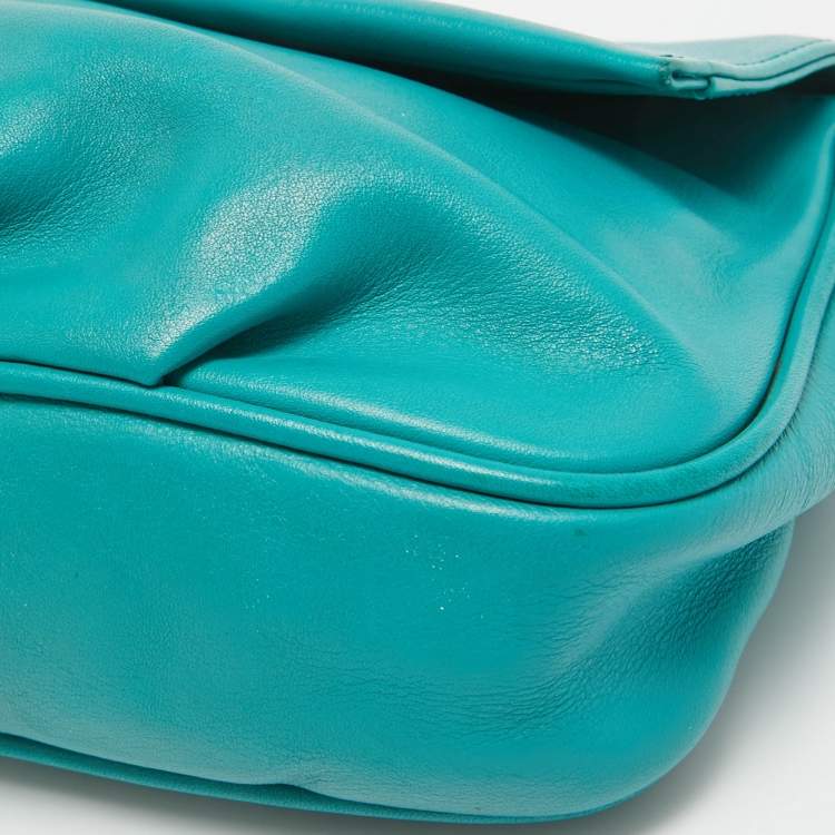 Pre Owned Fendi Green Leather Fendista Chain Clutch