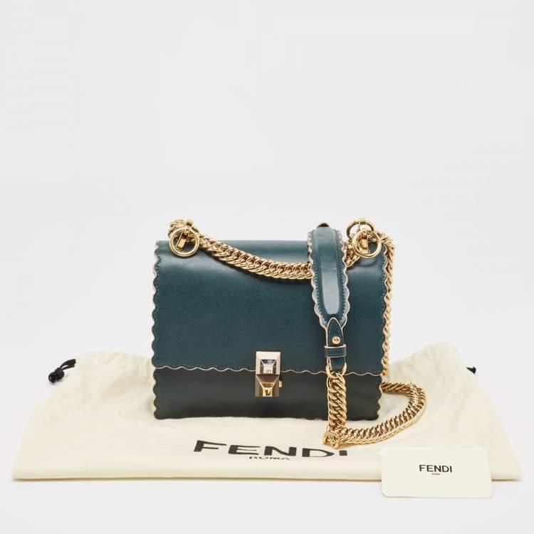 مملوكة مسبقًا Fendi Green Leather Mini Scalloped Kan I Shoulder Bag