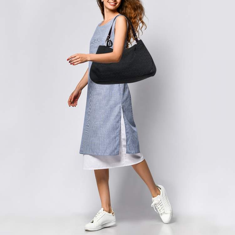 Pre Owned Fendi Black Zucchino Canvas and Patent Leather Hobo