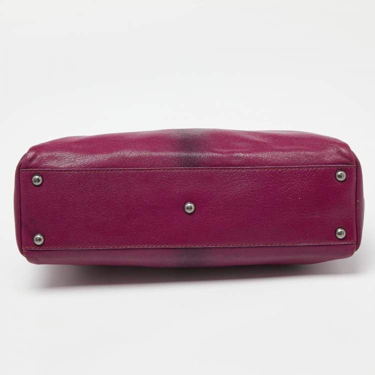 مملوكة مسبقًا Fendi Magenta Leather Medium Peekaboo Top Handle Bag