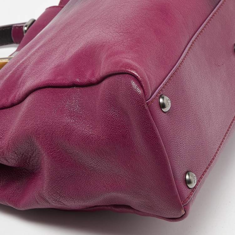 مملوكة مسبقًا Fendi Magenta Leather Medium Peekaboo Top Handle Bag
