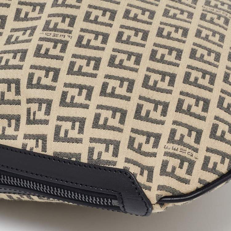 Pre Owned Fendi Beige/Black Zucchino Canvas and Leather Oyster Hobo