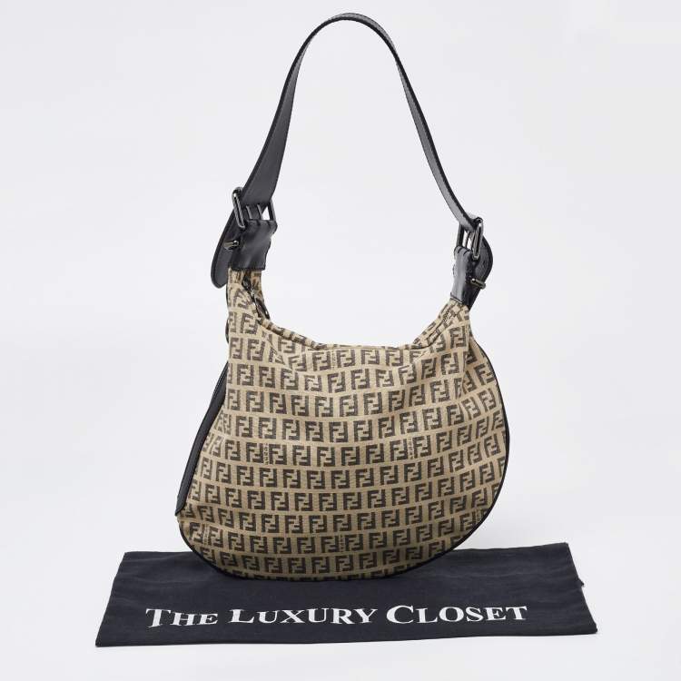 Pre Owned Fendi Beige/Black Zucchino Canvas and Leather Oyster Hobo