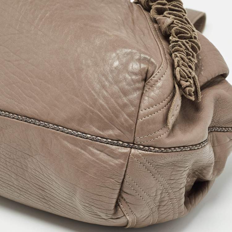 Pre Owned Fendi Beige Leather Raffle Spy Hobo