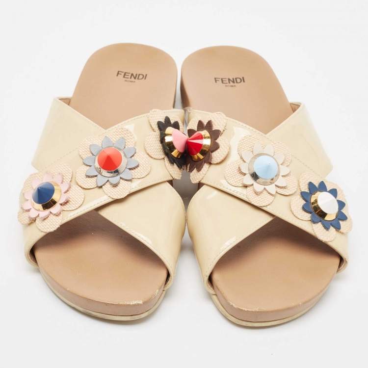 Pre Owned Fendi Beige Patent Leather Flowerland Slides Size 38