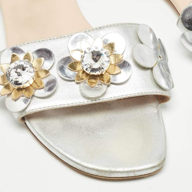 Pre Owned Fendi Silver Leather Flowerland Flat Slides Size 37