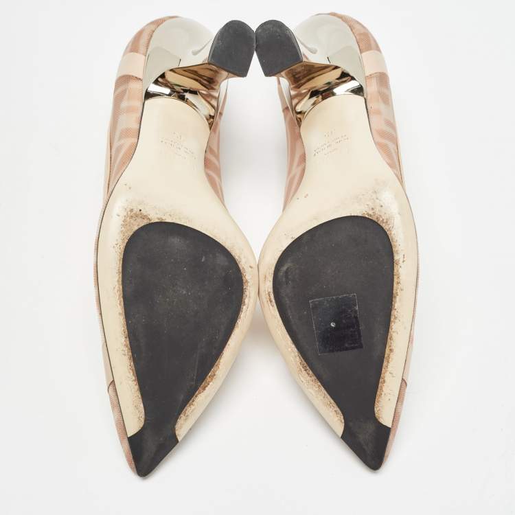 Pre Owned Fendi Beige/Brown Zucca Mesh and Leather Colibri Pumps Size 35