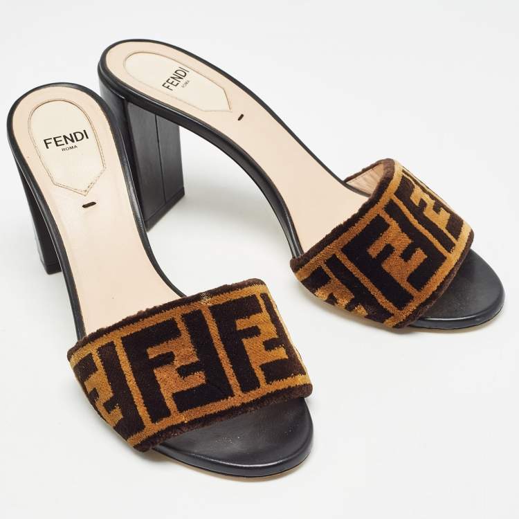 Pre Owned Fendi Brown Velvet FF Logo Slide Sandals Size 37.5