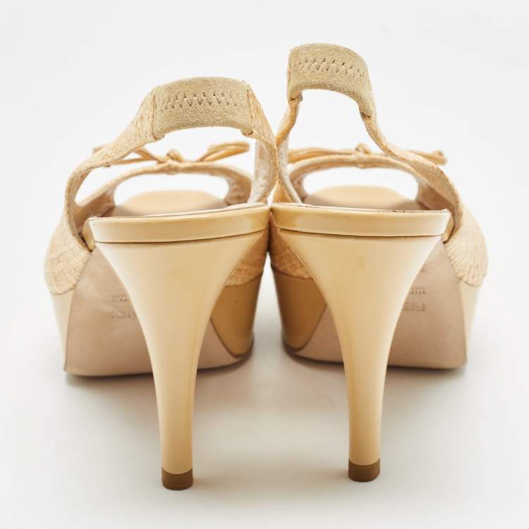 Pre Owned Fendi Beige Patent and Raffia Slingback Pumps Size 39