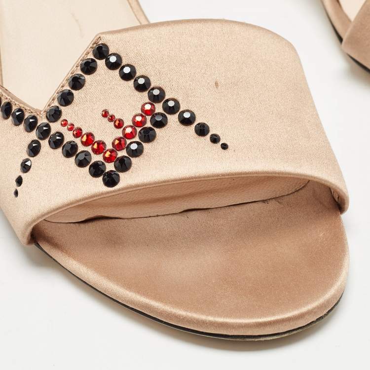 Pre Owned Fendi Beige Satin Crystal Embellished Slide Sandals Size 40 