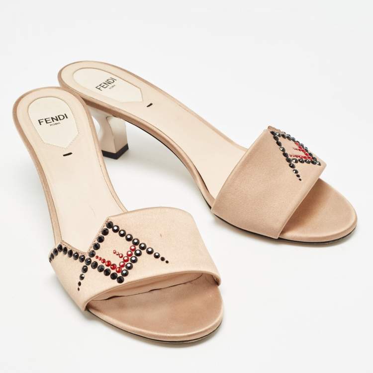 Pre Owned Fendi Beige Satin Crystal Embellished Slide Sandals Size 40 