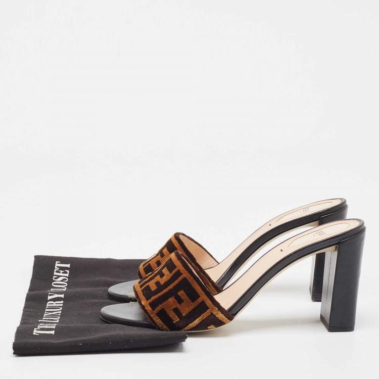 Pre Owned Fendi Two Tone Zucca Velvet Slide Sandals Size 40