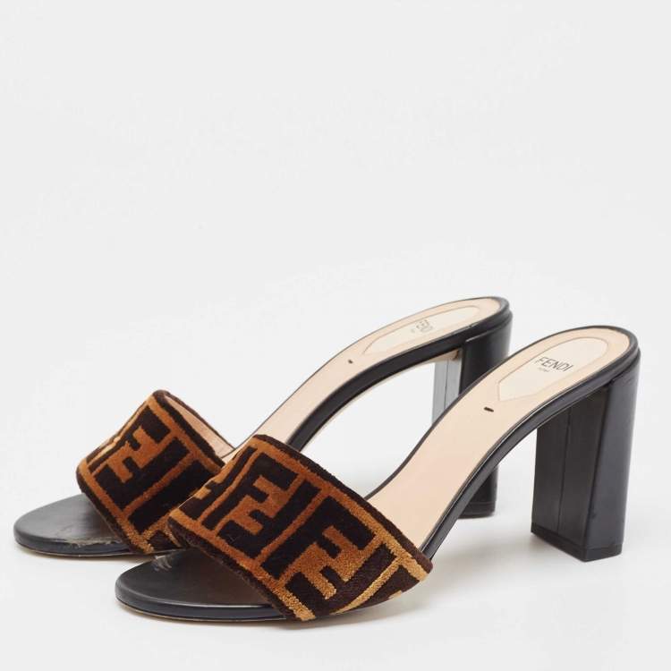 Pre Owned Fendi Two Tone Zucca Velvet Slide Sandals Size 40