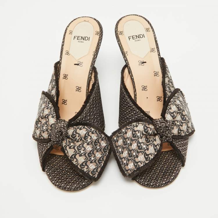 Pre Owned Fendi Brown/Beige Printed Fabric Knotted Bow Slide Sandals Size 36