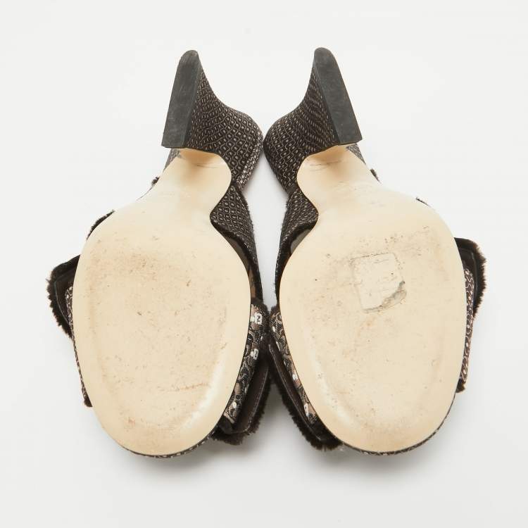 Pre Owned Fendi Brown/Beige Printed Fabric Knotted Bow Slide Sandals Size 36