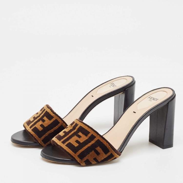 Pre Owned Fendi Brown Velvet Slide Sandals Size 37.5
