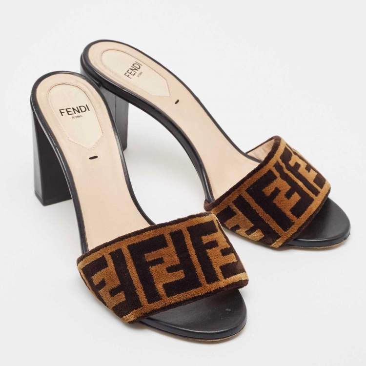 Pre Owned Fendi Brown Velvet Slide Sandals Size 37.5