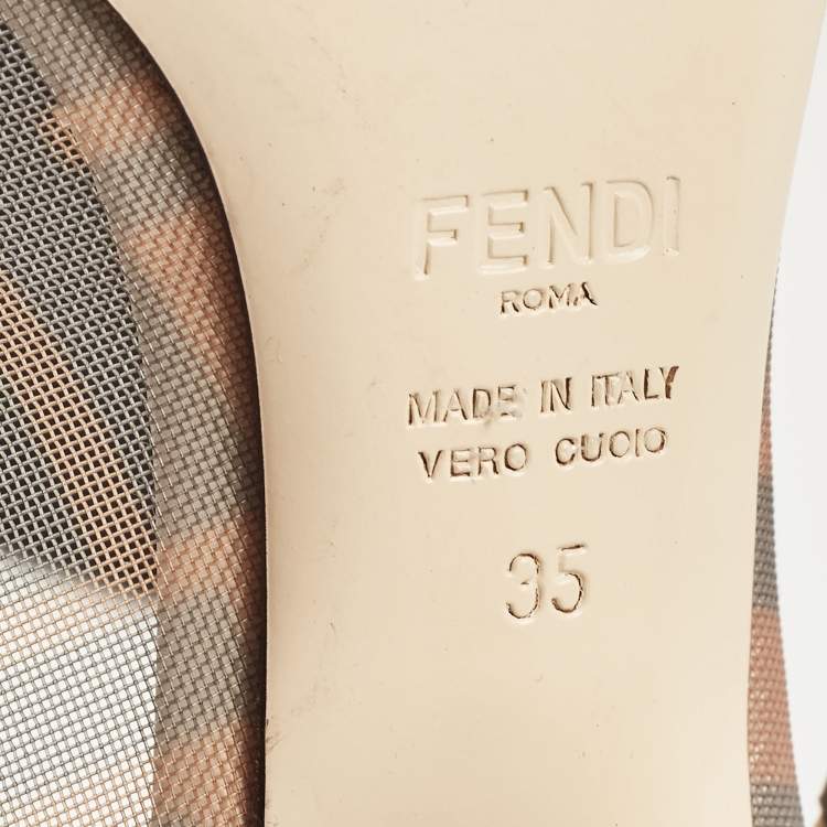 مملوكة مسبقًا Fendi Brown/White Zucca Mesh and Leather Colibri Pumps Size 35