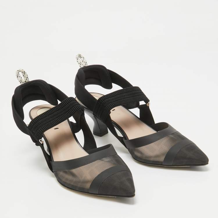 مملوكة مسبقًا Fendi Black Canvas and Mesh Colibri Pumps Size 38.5