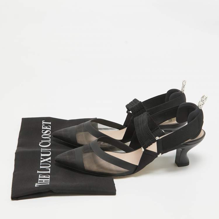 مملوكة مسبقًا Fendi Black Canvas and Mesh Colibri Pumps Size 38.5